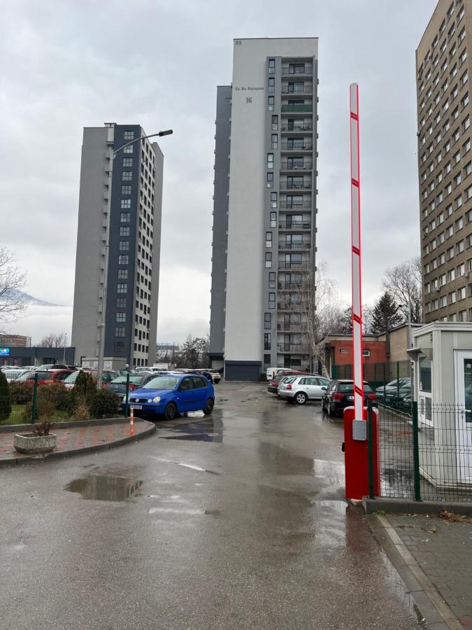 City View Apartment + Parking Sofia Exterior foto